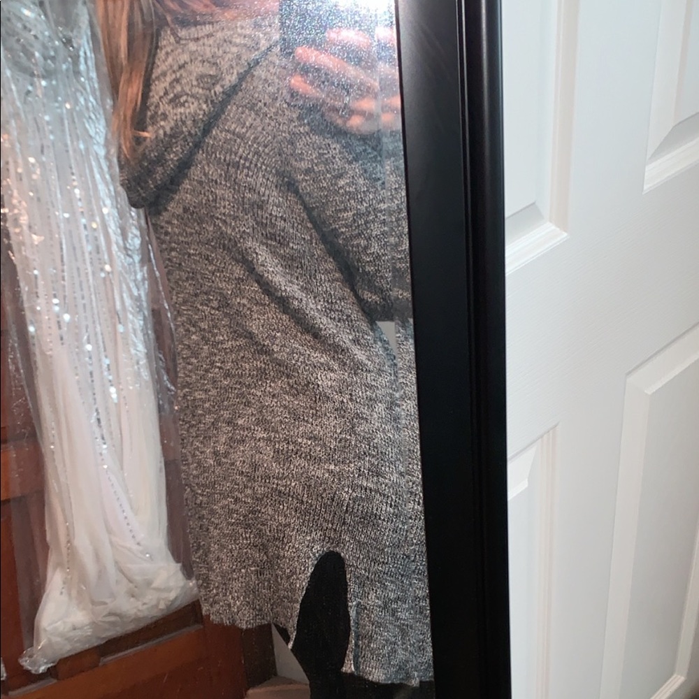 Cardigan - Picture 2 of 3